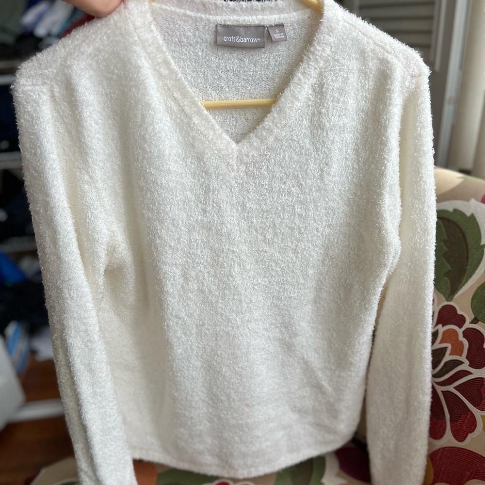 Women's V-Neck Extra Soft Sweater
